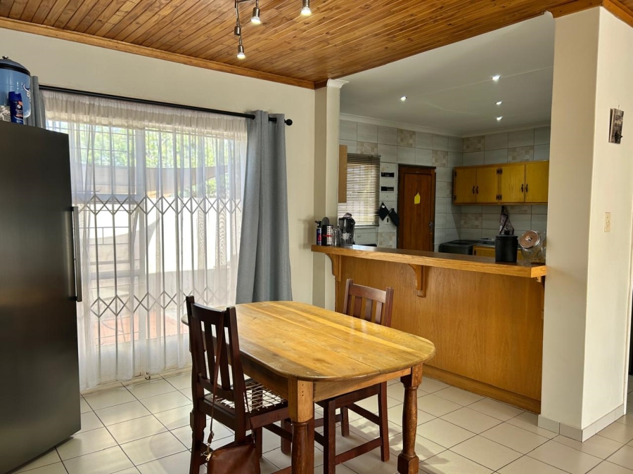 2 Bedroom Property for Sale in Langenhovenpark Free State